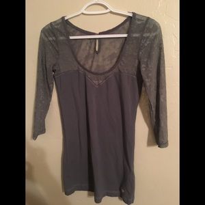 Hollister top